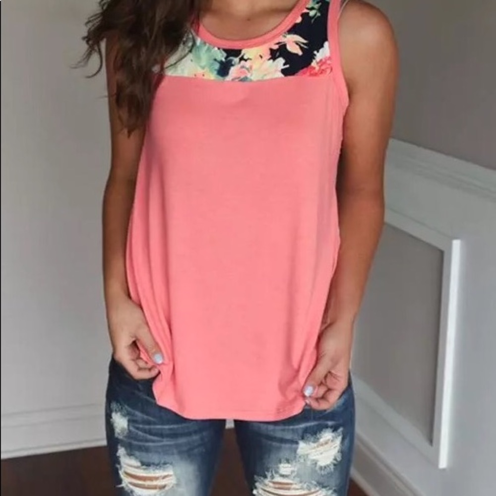 Spring flower short sleeve top